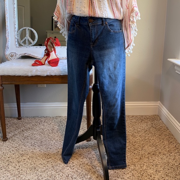 1822 Denim Jeans Slight Distressing Skinny Size 4 - Picture 1 of 9